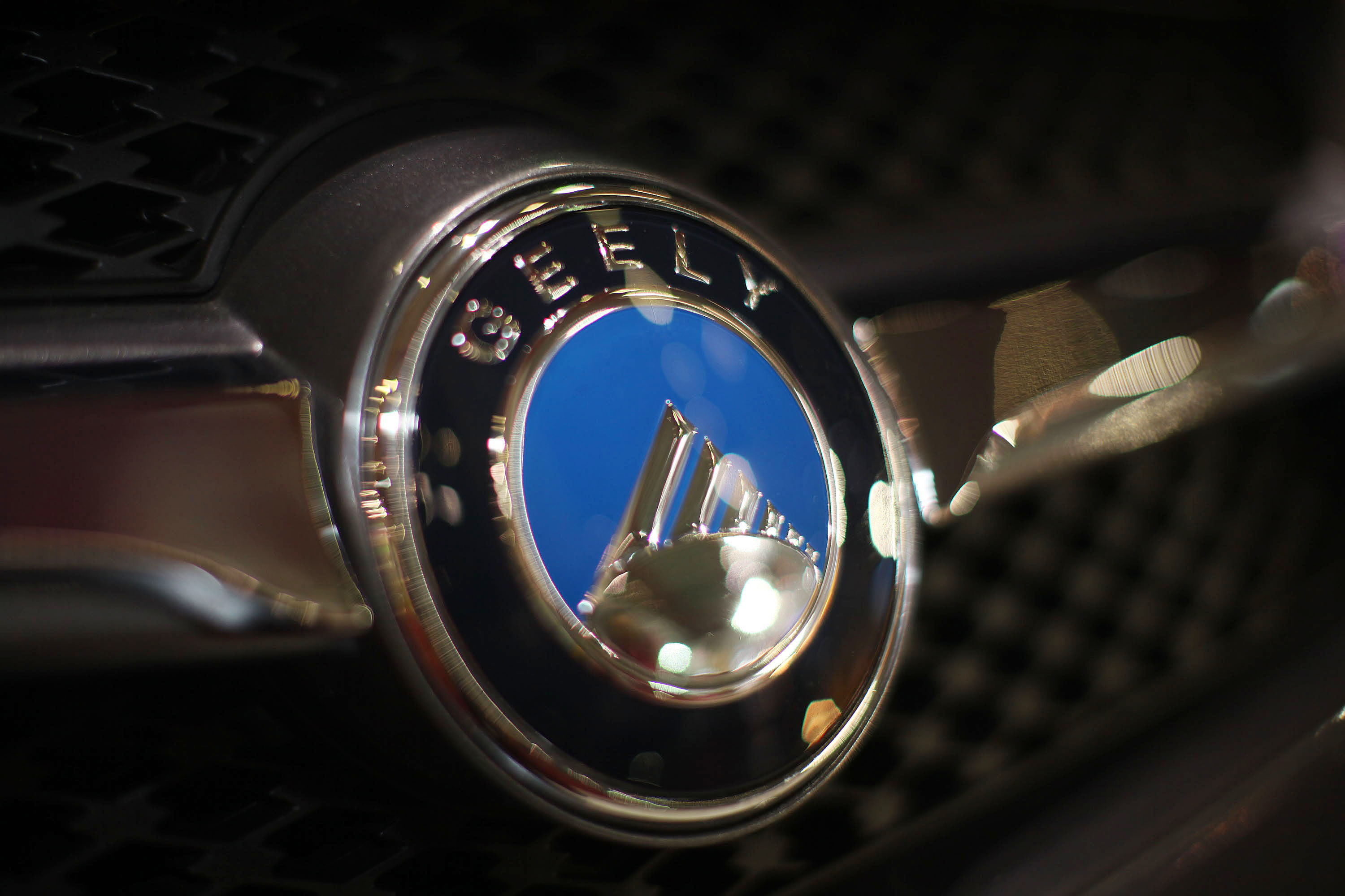 Магия цифр с Geely